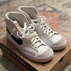 Nike Blazer size 6.5